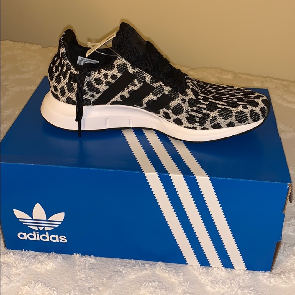 COPY - Adidas Swift Run black & white Leopard Print